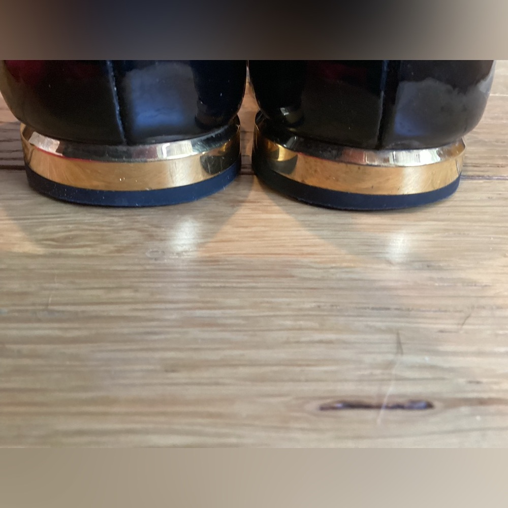 Chanel Black Patent leather turnlock gold CC flats Size US 7 EU 37 - Picture 12 of 16